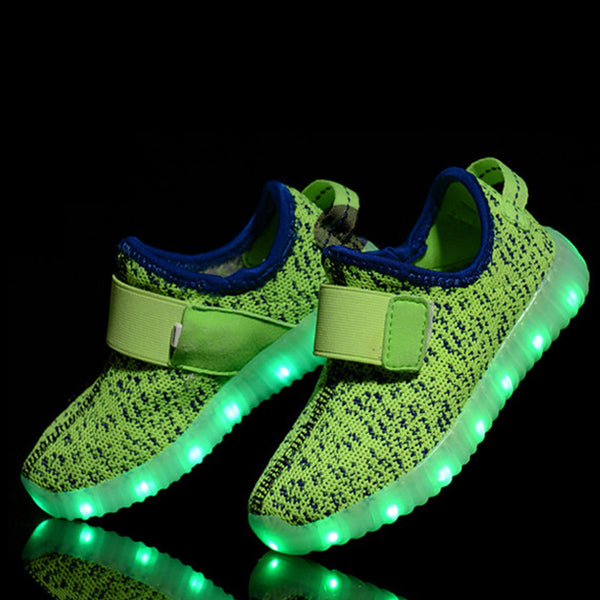 Kids Light Up Shoes A123