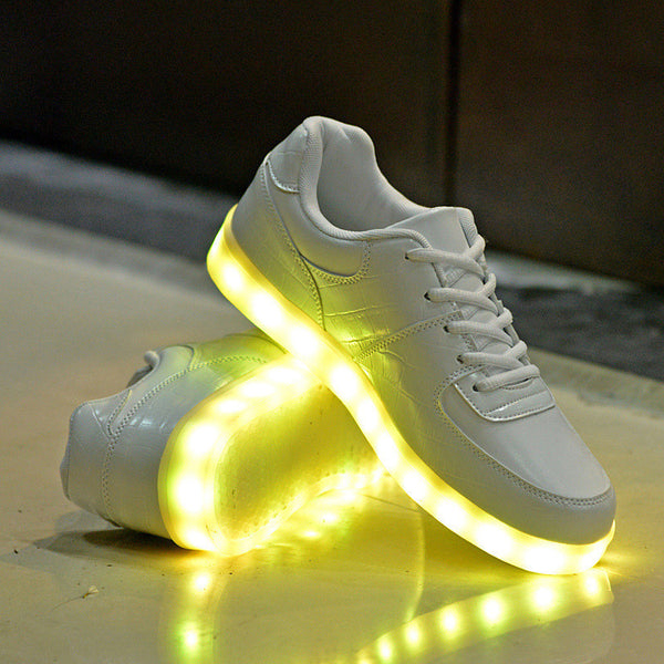 Light Up Sneaker A041