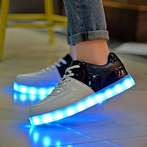 Light Up Sneaker A041